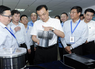 ���������񡱌�����������������l(f��)����ί�T���h