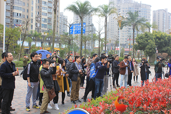 ȫ���W�jý�w�}�|���l�в��L���� �Բ��ýչʾ���z�L��