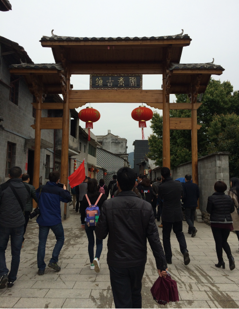 �}�|�衤���z����ȫ��(gu��)�W(w��ng)�j(lu��)ý�w�}�|���l(xi��ng)�С����M(j��n)����