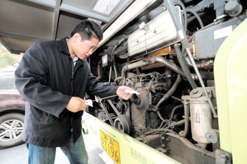 �����{�Tʰ���f�S����赚w�w �\��Ʒ�|���𡱲��Q