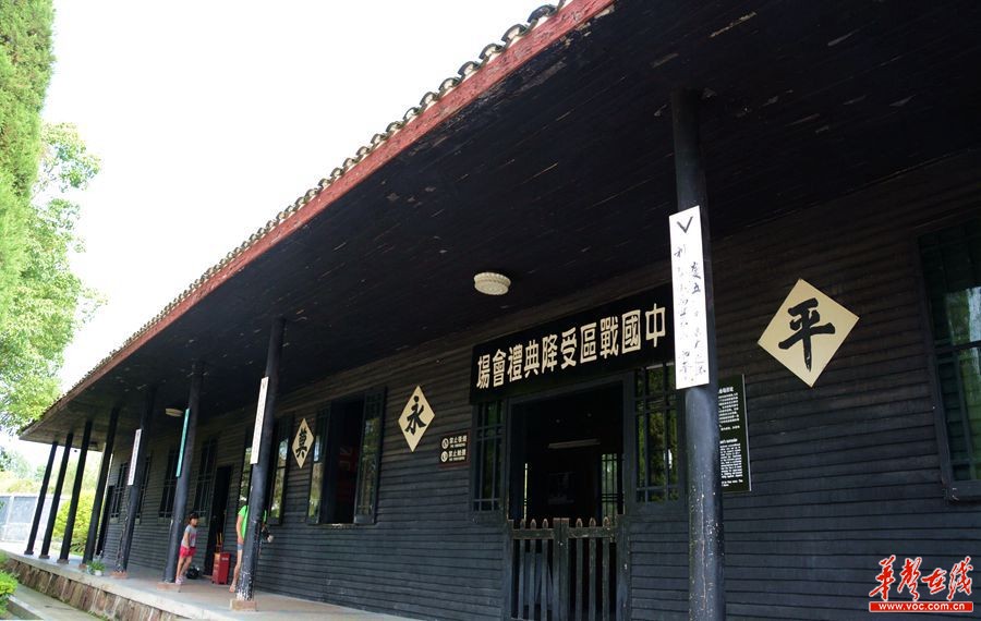 �ƽ��ܽ���ʒ���C��Ů��400������� �o(j��)���^7����������ʷ��