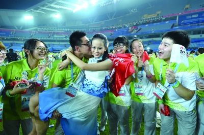 �����ĸ�e�xʽ��,��������Ů������һ�ǡ�