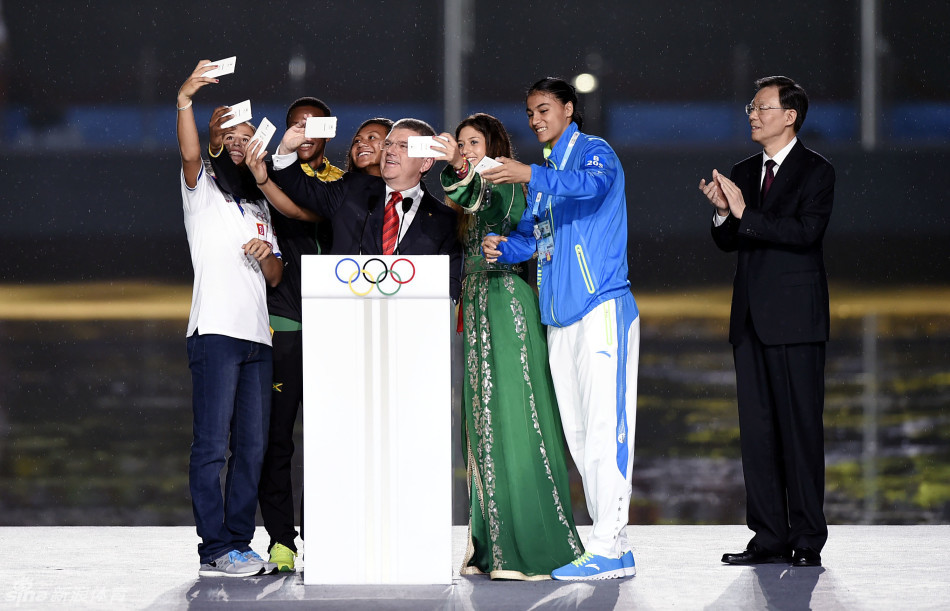 �Ͼ����W���_Ļʽ