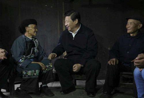 ��(x��)��ƽ3�������Mխɽ·ݚ�D(zhu��n)������ԫ�hʮ�˶���������ʩ�R�ļҡ�ľ���ı���ڣ�һ�K��(ji��)�ܟ���Ψһ��������������ϰ�ʯ������������ô�Q���������������f�����@�ǿ���ӛ������(x��)��ƽ��ס���˵���ԃ����o(j��)�� �f����64�q�ˣ����f�������Ǵ�㡣����Դ�����A�W(w��ng)