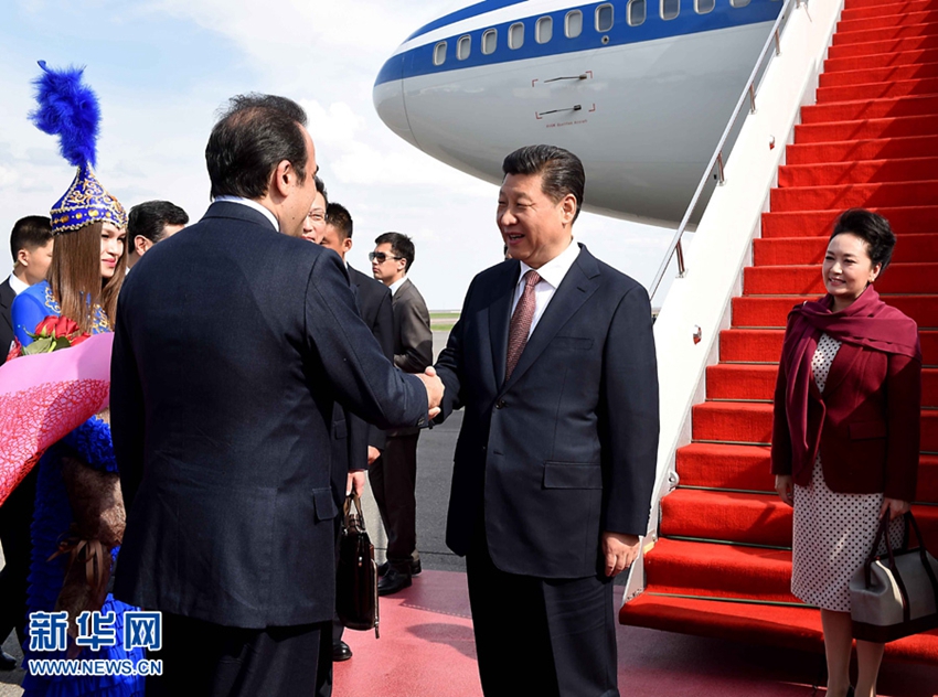 5��7�գ�������ϯ����ƽ���_���_��˹̹�׶���˹���{���_ʼ�����_��˹̹�M���L�����@�ǹ��_��˹̹�����R��Ī��ȵ��C��ӭ������ƽ�ͷ��������¡����A��ӛ�� ������ �z