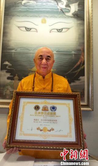 �~���������������Ļ������o