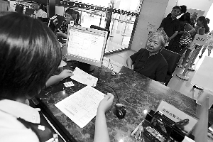 ���գ�21�գ���������ꖷ־ֳ��뾳�k�C��d�����_�����ε����������(du��)�ȴ��k��ͨ���C