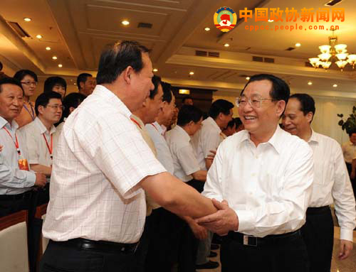 ȫ����ʡ���������f�ڶ�ʮ�Ĵι����������h24���ں�����ʡ�����I���e�С��й��������ξ�ί�T��ȫ�����f����ϯ������ϯ���h���vԒ�� ����ϼ �z