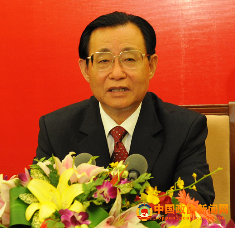 ���������f��Ҫ�īI�x����������Մ���������ھ��e�С��й��������ξ�ί�T��ȫ�����f����ϯ������ϯ��Մ�����vԒ�� ����ϼ �z