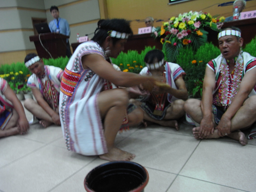 �����_����Ͷ�h�����²��䲼�r(n��ng)���ڱ��ݾƸ�