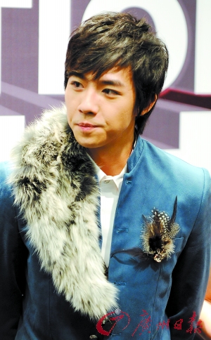 Selina�ឮ���đ�III���Ƃ�������e(cu��)��ǰ��ը