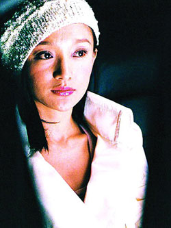 陳嘉上談金像獎(jiǎng):周迅未必贏更看好鄭秀文(圖)